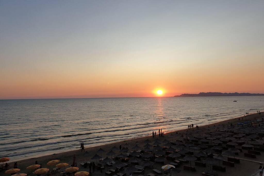 Modern Sea View Apartment For A Perfect Holiday Durrës Esterno foto